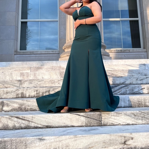 Green Prom Dress - Picture 1 of 7
